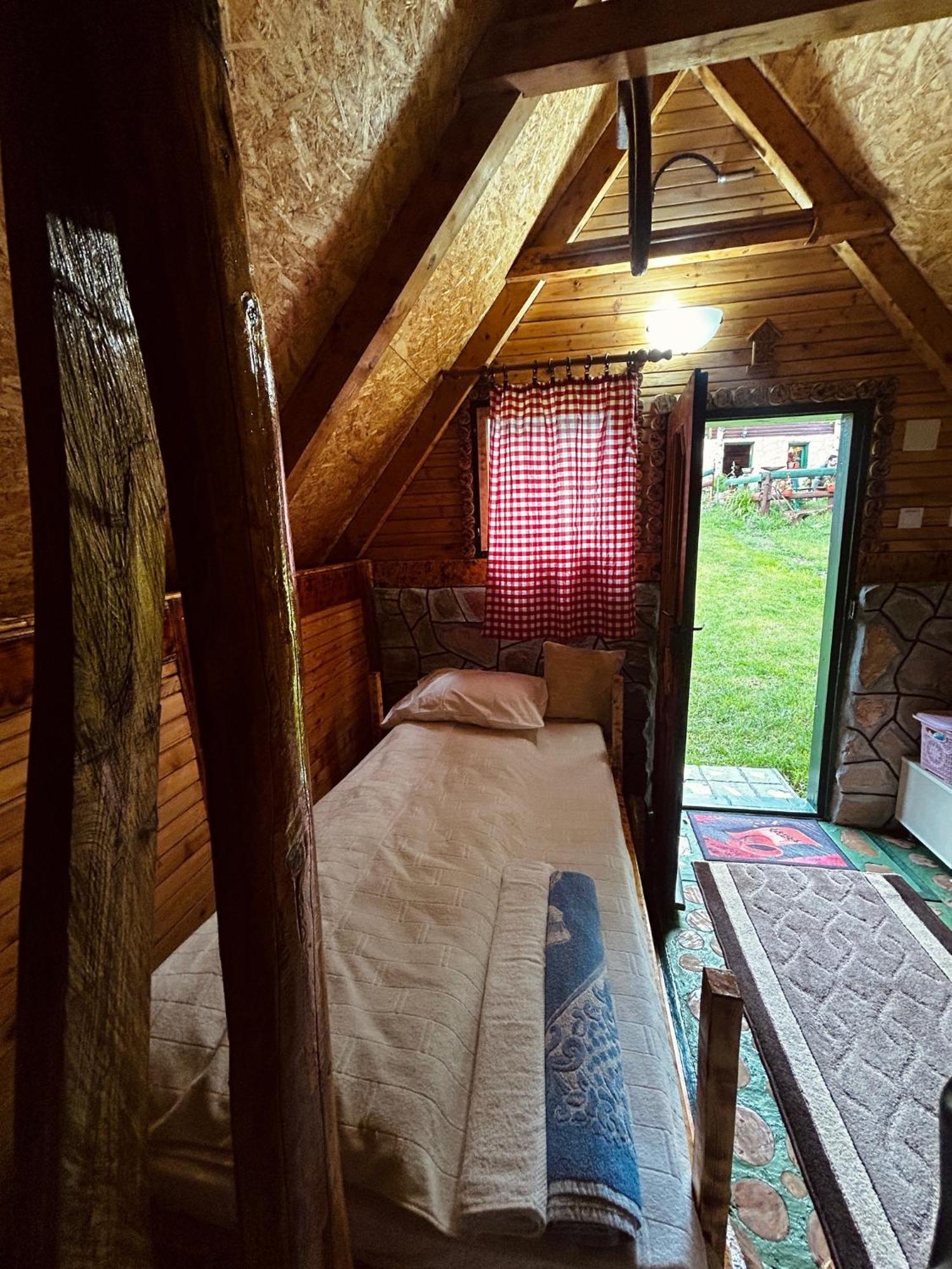 Vila Durmitorska Koliba Sa Kupatilom Žabljak Exteriér fotografie